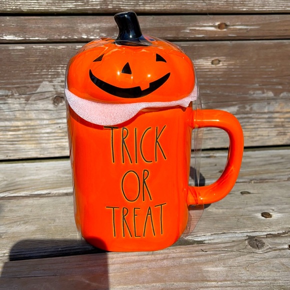 Rae Dunn Trick or Treat Topper Mug - Picture 1 of 3